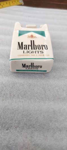 marlboro novelty ashtray,,buyer collects or pays postage, sold as seen, see pictures for condition,