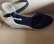 Brand New Refresh Wedge Size 5