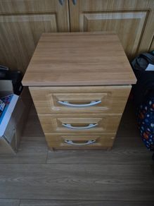 Chest of drawers