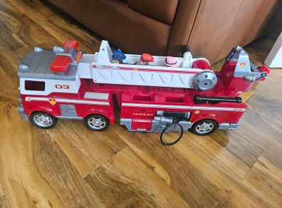 PAW Patrol Playset Lights & Sounds Ultimate Fire Truck