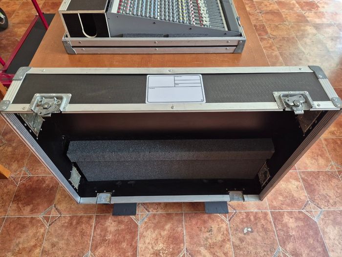 Allen & Heath GL2200 24-Channel Mixer in Flight Case