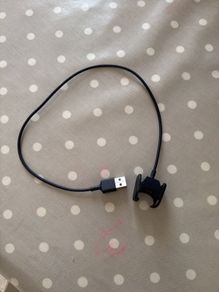 Fitbit charge 4 charger