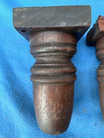 4 furniture legs