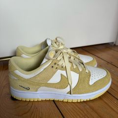 Nike Dunk Low Trainers EU 37.5