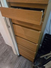 unit   cabinet with 8 drawers