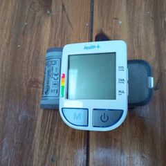 Health Plus MD13400 wrist blood pressure monitor