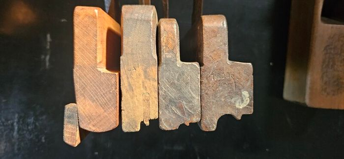 7 wooden planes