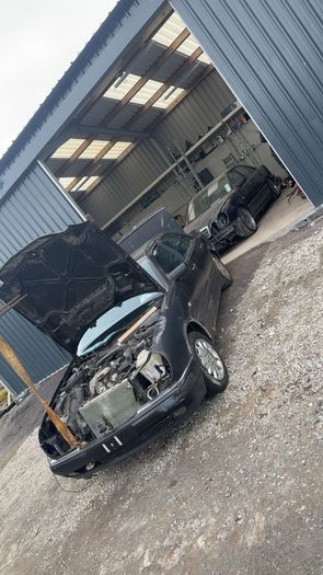Mercedes W210 breaking