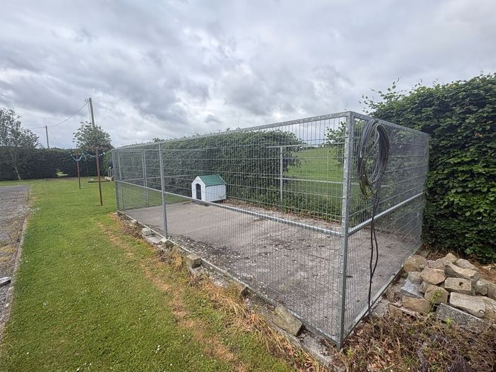 dog pen