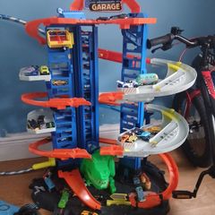 Hot Wheels Monster Garage