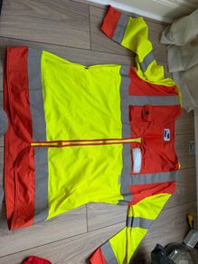hi vis vest