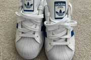 Adidas superstars