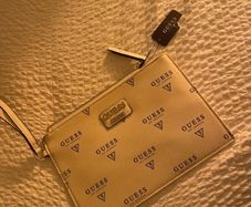 Guess Clutch