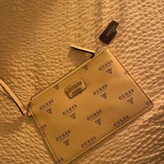 Guess Clutch