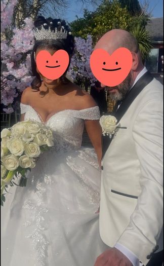 A line fairytale princess embroidered wedding dress