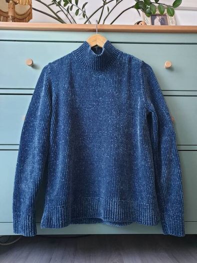 Cos knitted jumper size medium