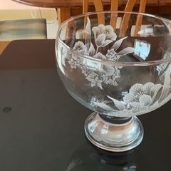 Vintage footed etched glass bowl with floral design