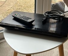 Philips BDP3490M 3D Blu-ray & DVD Player with Remote & HDMI Cable