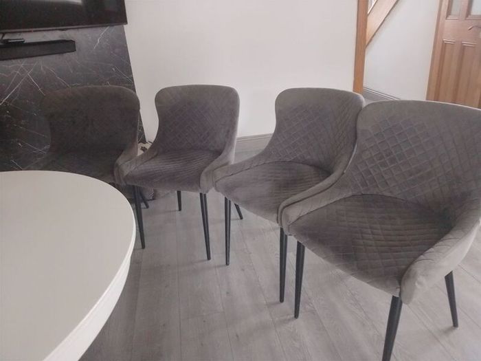 four dinning chairs