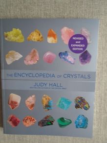 The Encyclopedia of Crystals, Judy Hall, Paperback book, Books, Non fiction
