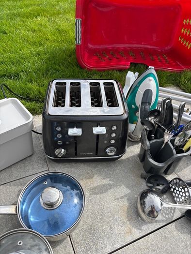 Kitchen Starter Bundle incl. Morphy Richards Kettle & Toaster