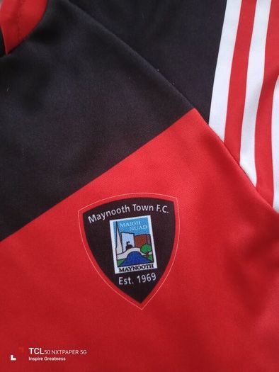 boy's Maynooth football/soccer top.age 5/6