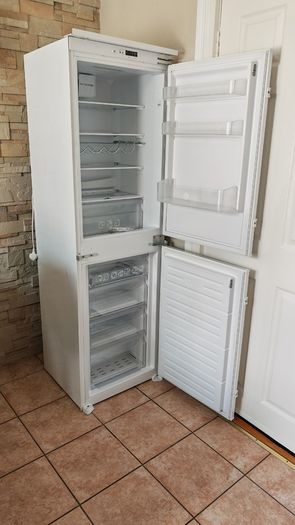 50/50 Fridge Freezer Integrated
