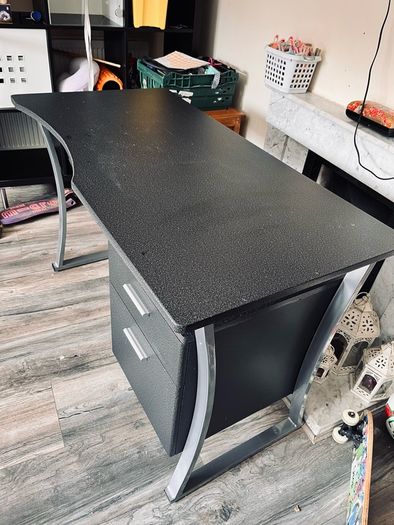 Free desk