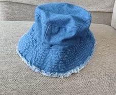 Denim Cotton bucket hat with frayed distressed rim 56cm size in very good condition FREE STANDARD POSTAGE INCLUDED