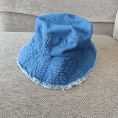 Denim Cotton bucket hat with frayed distressed rim 56cm size in very good condition FREE STANDARD POSTAGE INCLUDED