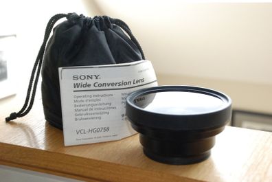 Sony VCLHG0758 High Performance Wide Conversion Lens x0.7 for 58mm diameter lens