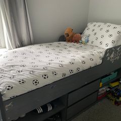 Kids bed for sale