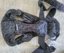 BabyBjorn Baby Carrier Mini 3D Mesh