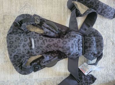 BabyBjorn Baby Carrier Mini 3D Mesh