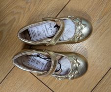 Golden Mary Jane shoes UK 7 / EUR 24