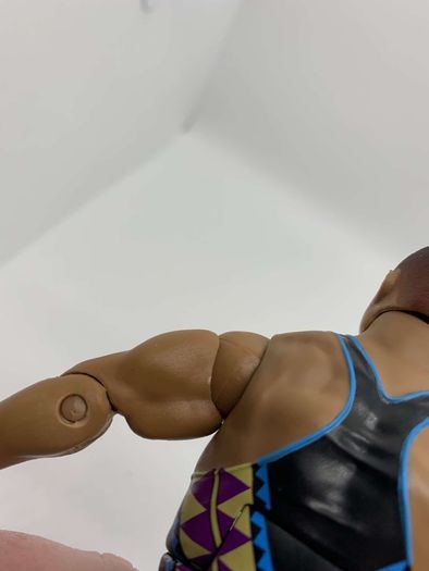 wwe elite series 52 D'Lo Brown action figure