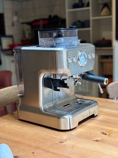 Servis S7857BC Dual Boiler Espresso Machine with Built-in Grinder