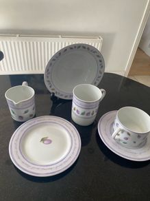 Six piece matching set off M&S berties and leaves breakfast set