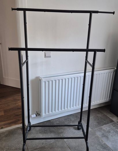 clothes rail