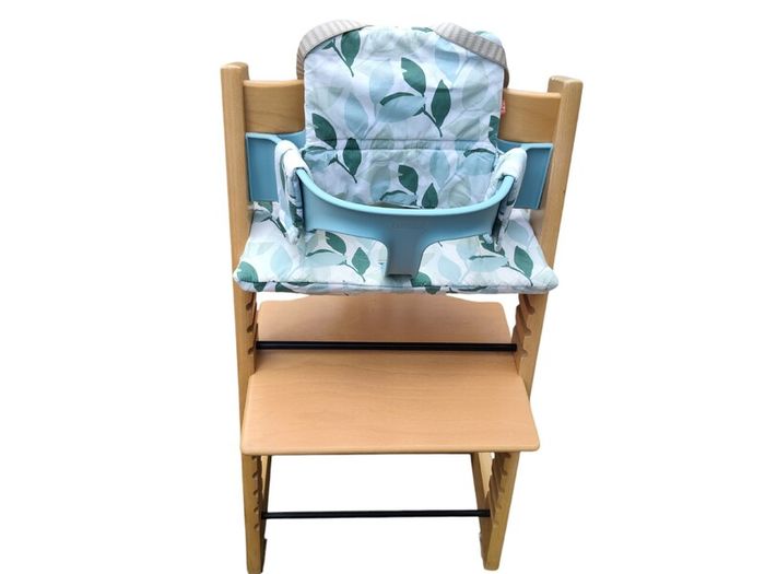 2 x Genuine Stokke Tripp Trapp Chairs Excellent Condition