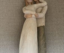 Willow Tree couple figurine