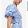 Blue floral dress puff sleeves Image 4