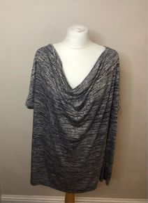 Grey top (2XL)