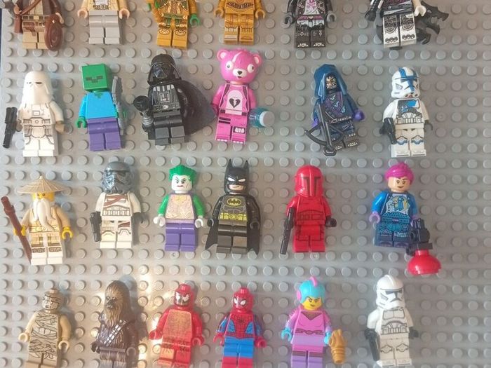 120 lego mini figures and spares