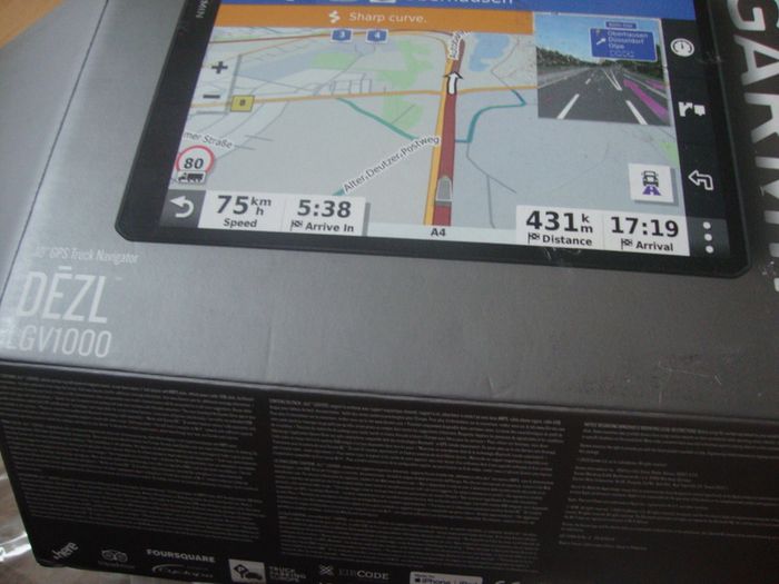 sat nav Garmin dezl LGV1000, for trucks, HGV