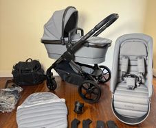 New condition icandy Peach 7 travel system pram