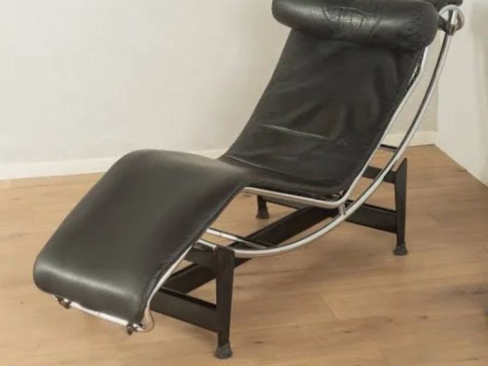 LC4 Le Corbusier Chaise Longue