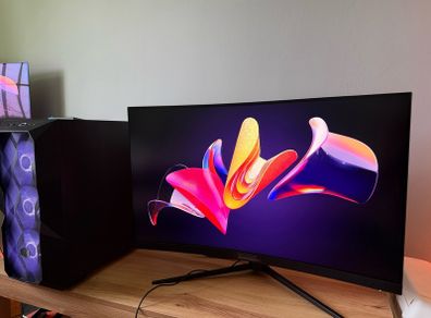 MSI 32 inch monitor