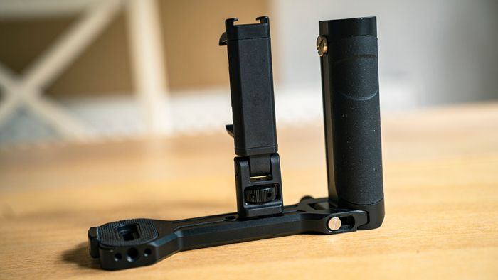 SMALLRIG 2786 Aluminum Left Side Handle for DJI Rs and Zhiyun Gimbals with the Phone Holder