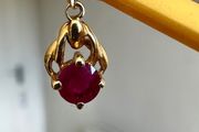 18K gold natural ruby pendant